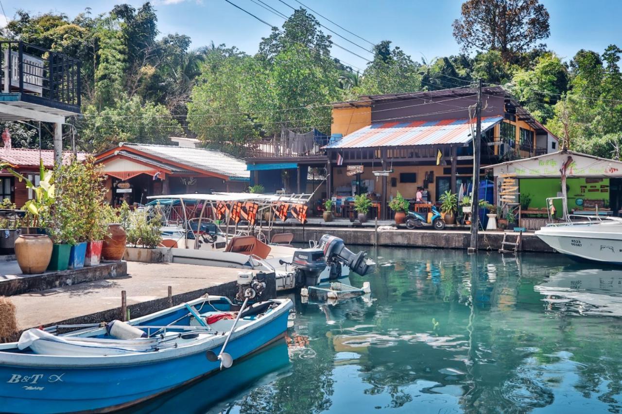 Baan Rabieng Talay Homestayบ้านระเบียงทะเล โฮมสเตย์เกาะกูด Ko Kut Exteriér fotografie