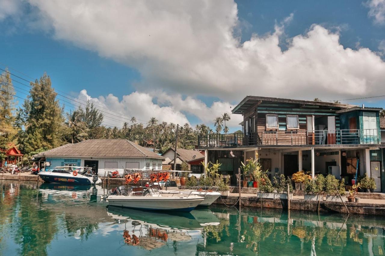 Baan Rabieng Talay Homestayบ้านระเบียงทะเล โฮมสเตย์เกาะกูด Ko Kut Exteriér fotografie